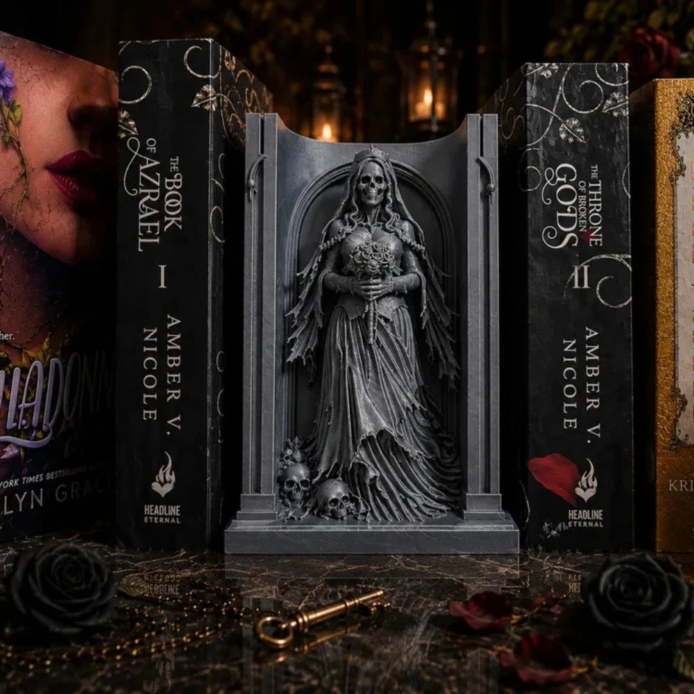 Skull Bride Book nook - Perfect Gift for Book Readers - Home Decor