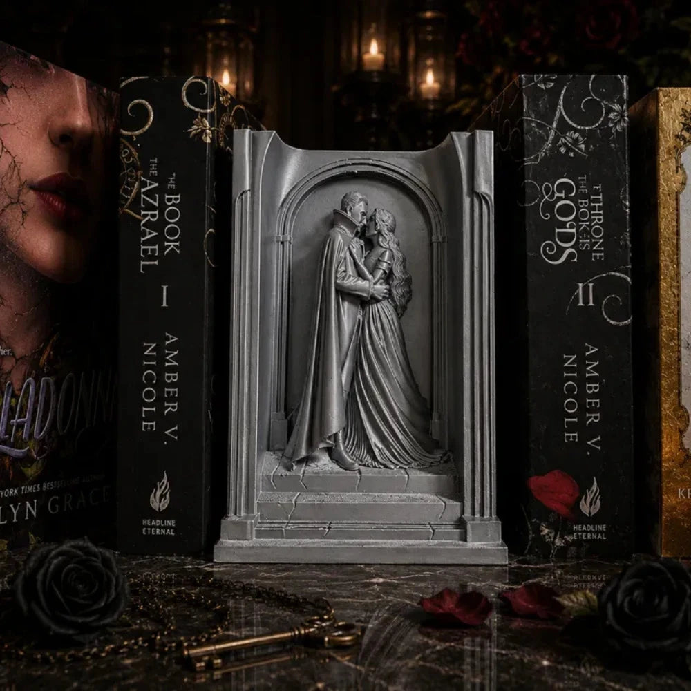 Couple Vampire Book nook - Perfect Gift for Book Readers - Home Decor
